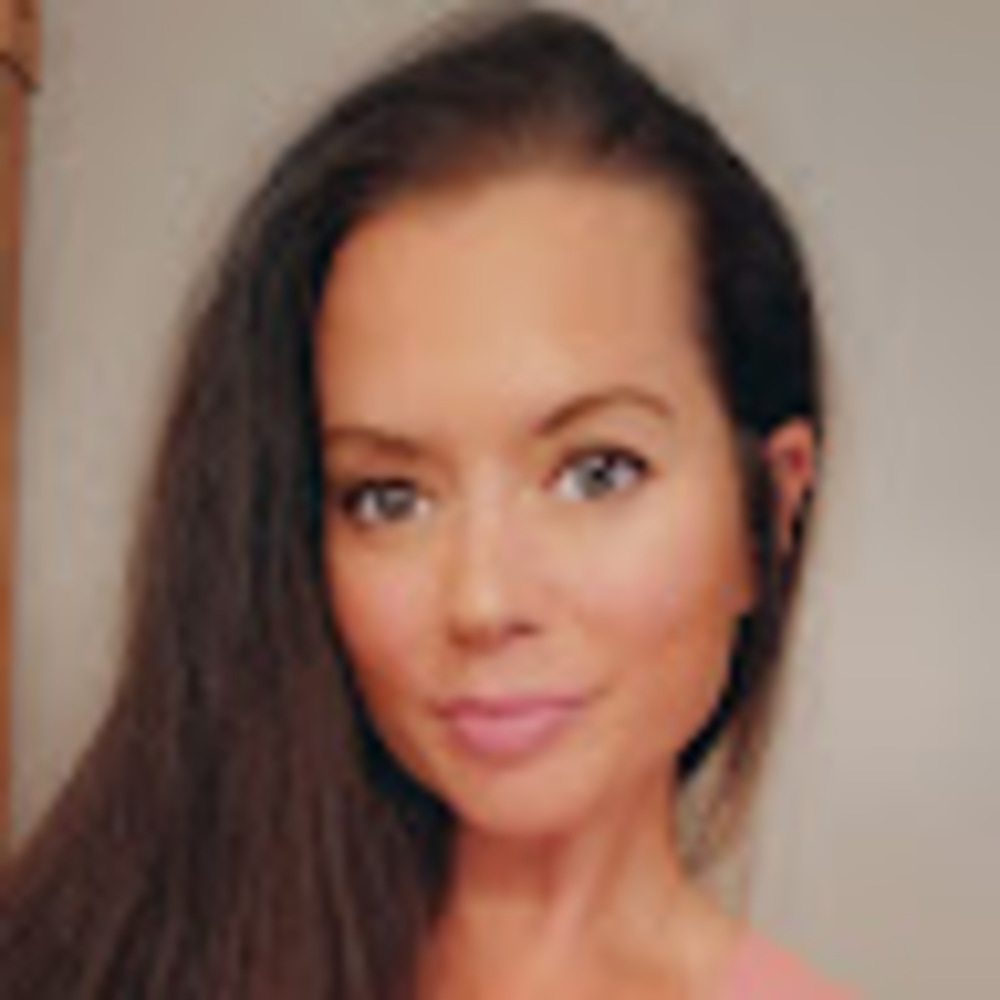 Meet your Posher, Rena
